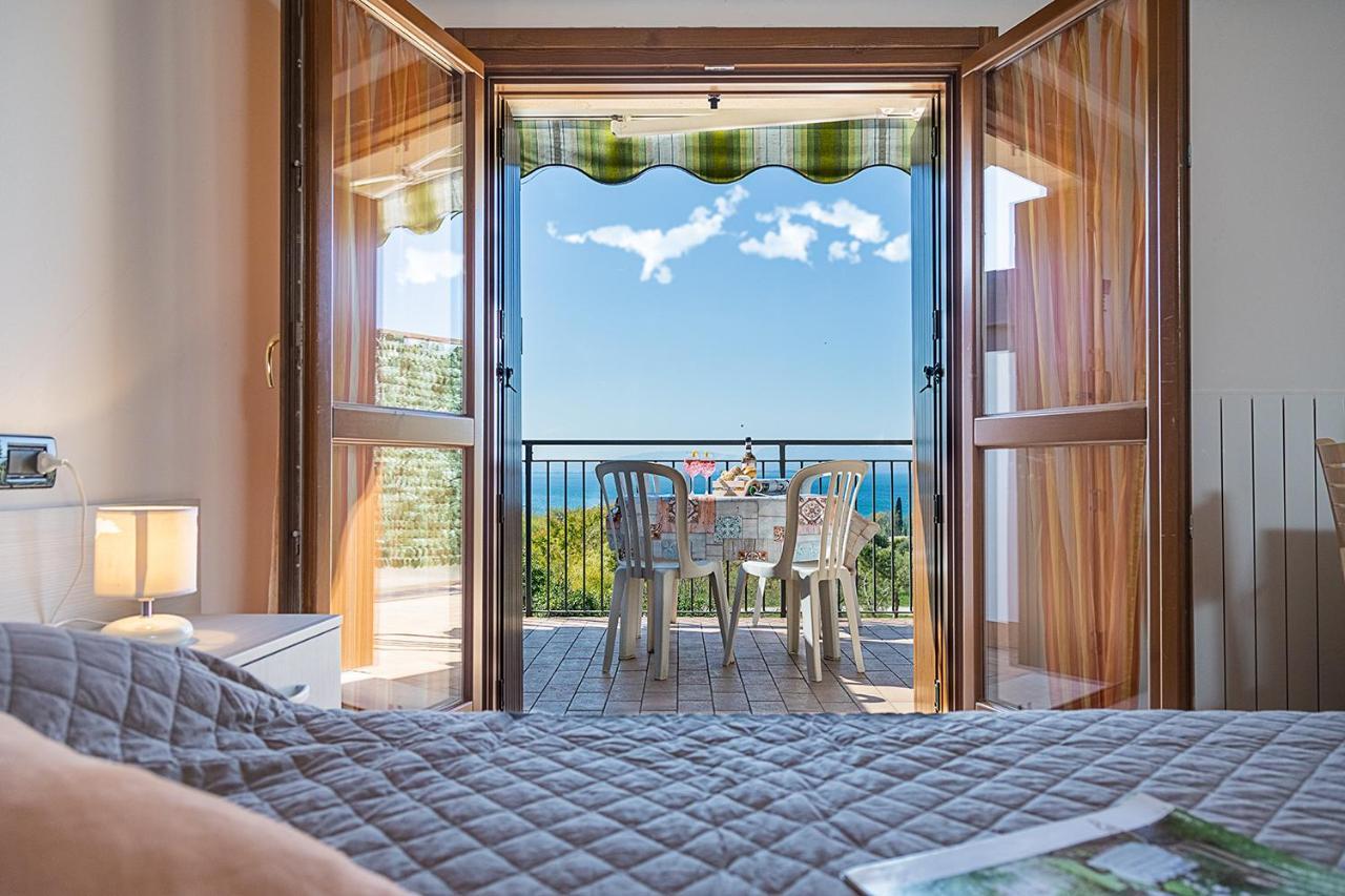 Apartments Eden - Regarda Travel Lazise Exteriör bild